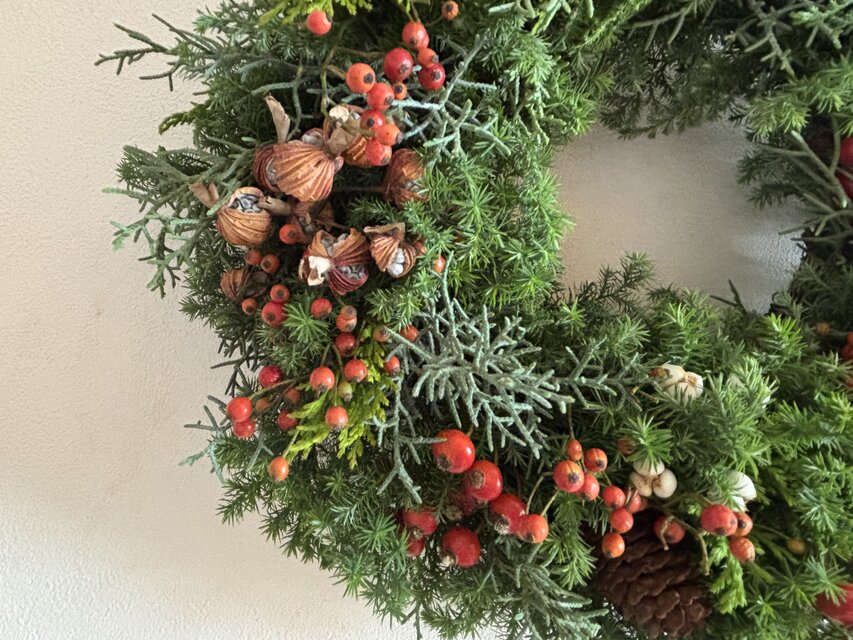 赤い実がいっぱいのクリスマス2 | iichi 日々の暮らしを心地よくする