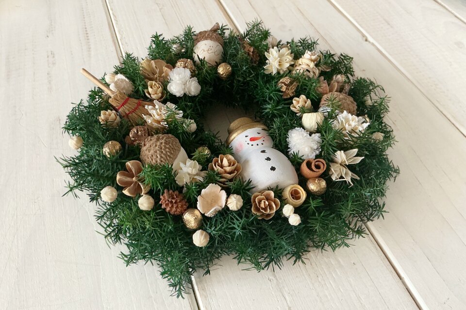 クリスマスリース☆スノーマン スノーマンのクリスマスリースmini J (17cm) | iichi 日々の暮らしを