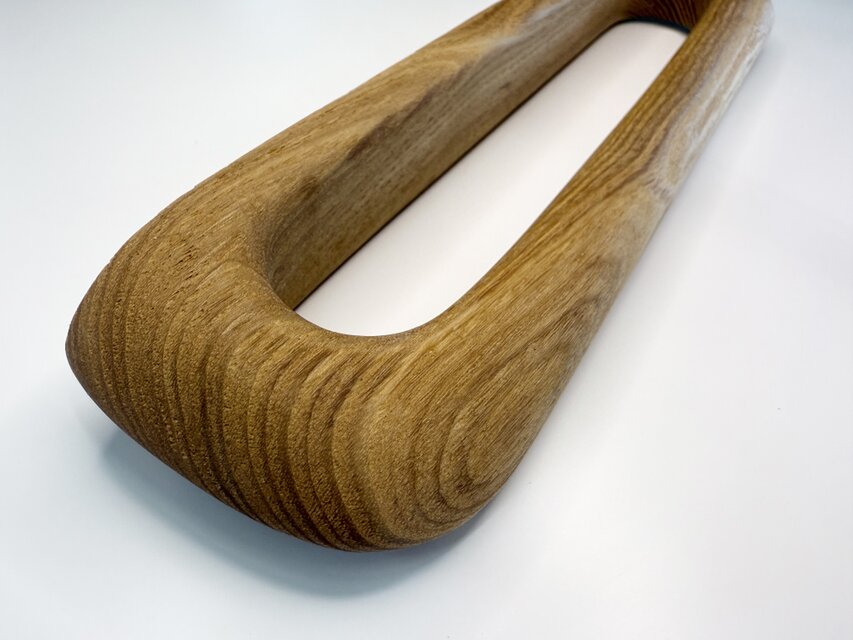 無垢タモ材のシンプルな壁掛けタオルハンガー オイル仕上げ 木製