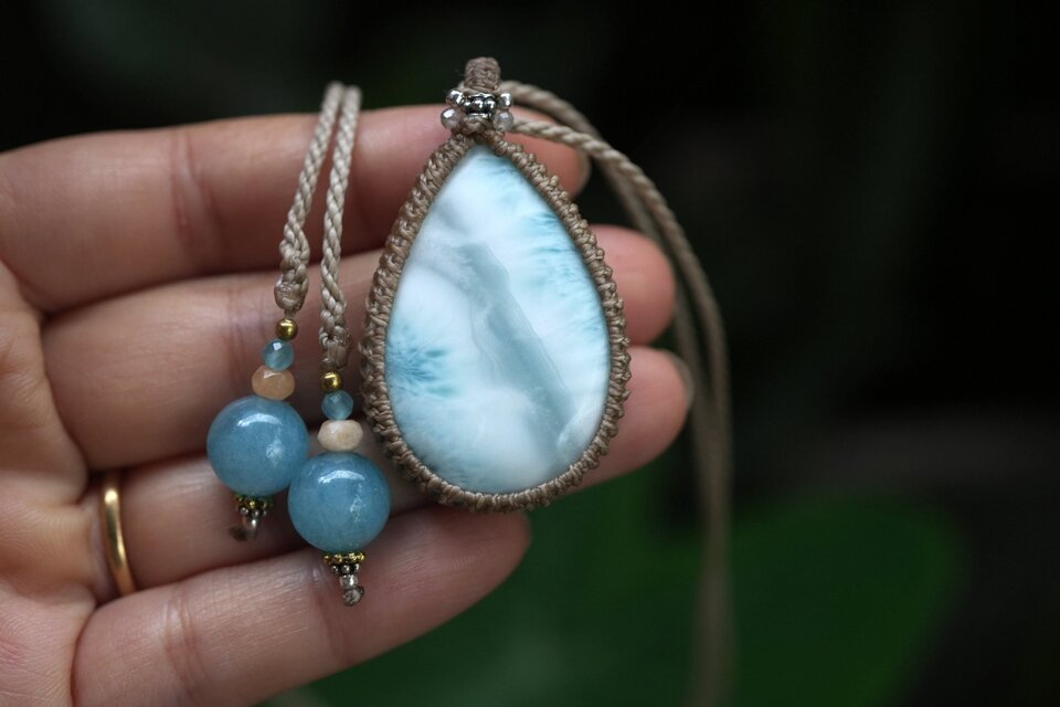 雷波ライン☆Larimar マクラメネックレス1892 | iichi 日々の暮らしを
