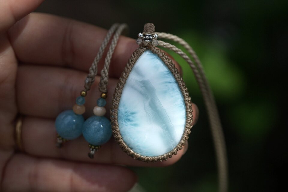 雷波ライン☆Larimar マクラメネックレス1892 | iichi 日々の暮らしを