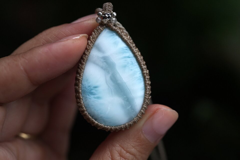 雷波ライン☆Larimar マクラメネックレス1892 | iichi 日々の暮らしを