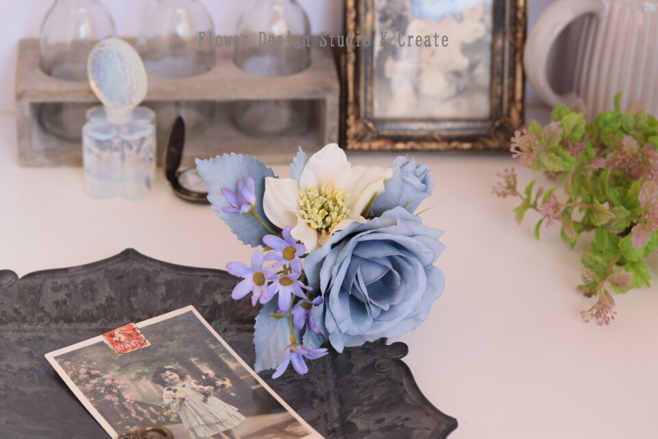 水色の薔薇とクリスマスローズの髪飾り フラメンコ フローレス 水色