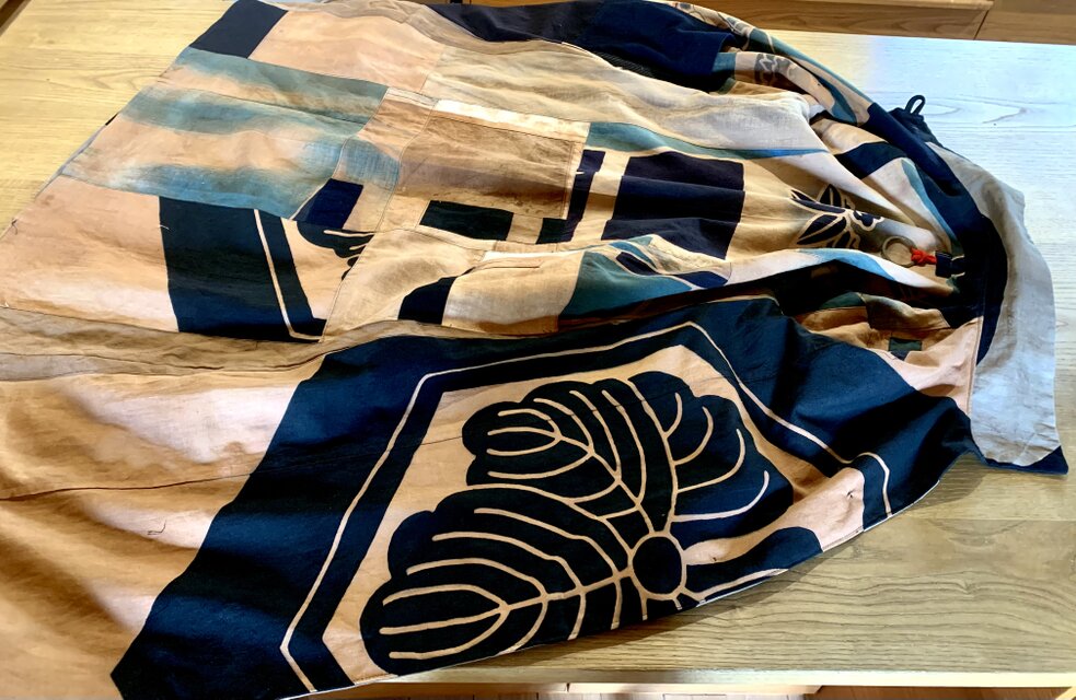 奉納旗と幟旗のコート | iichi 日々の暮らしを心地よくする