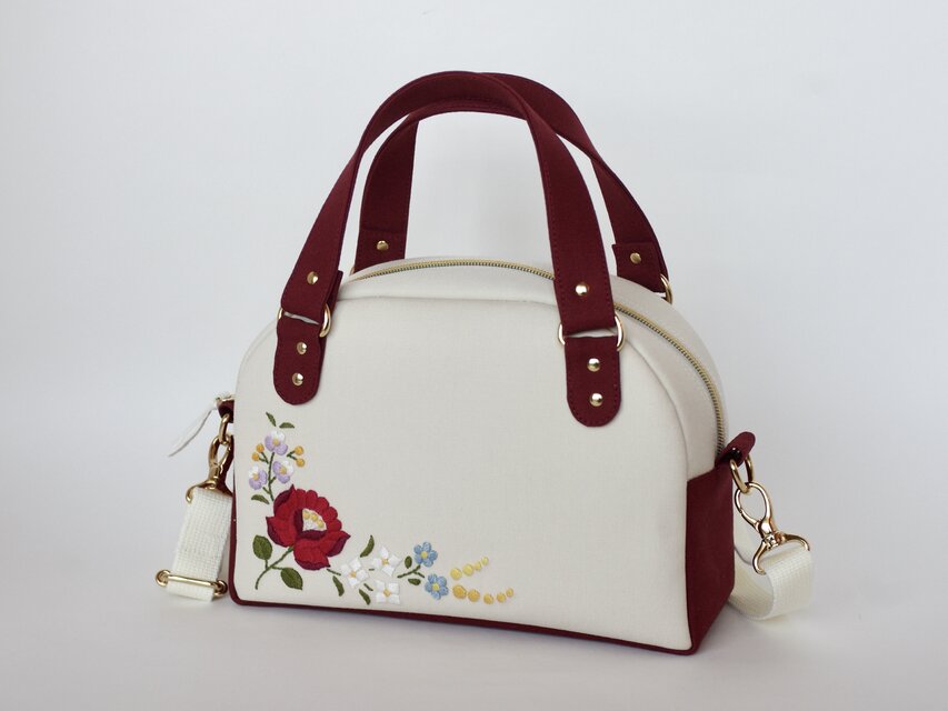 花刺繍のミニボストン　赤