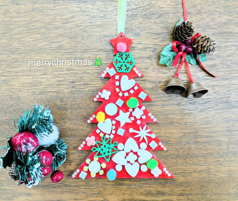 【手作りキット】モザイクタイルクリスマスツリーの壁飾り