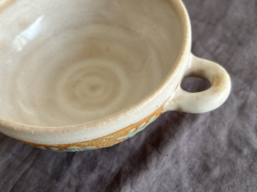 手描きの花文様スープカップ | iichi 日々の暮らしを心地よくする