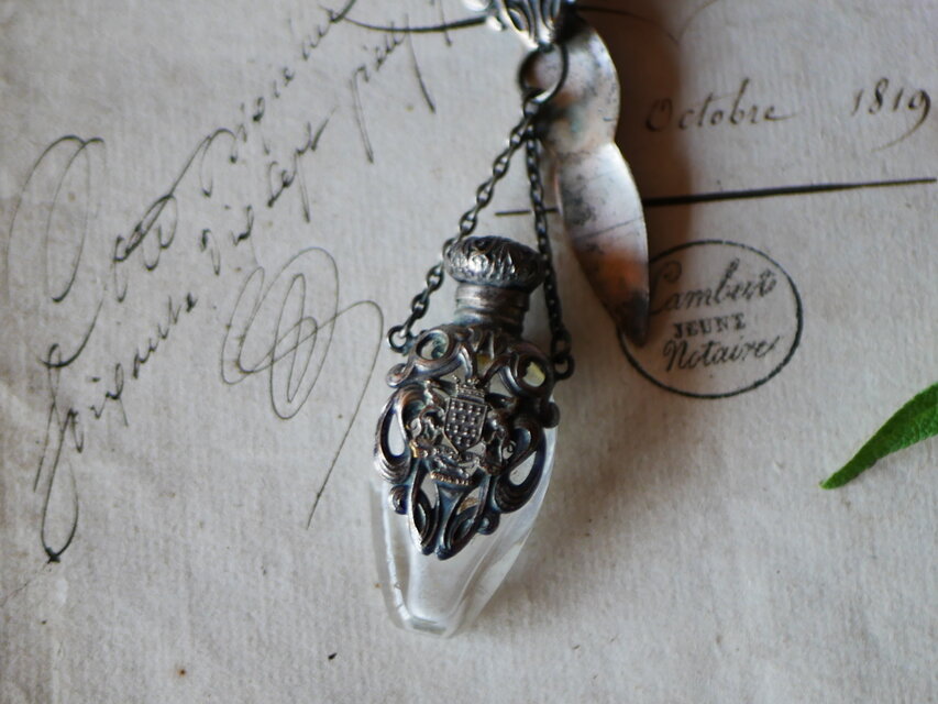 ブルターニュ紋章 シャトレーヌ 香水瓶 フランスアンティーク