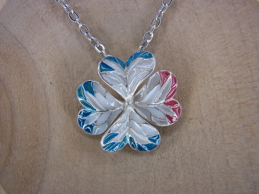 カタバミ(ホワイト、シアン、ピンク)ペンダント　SV925/レジン