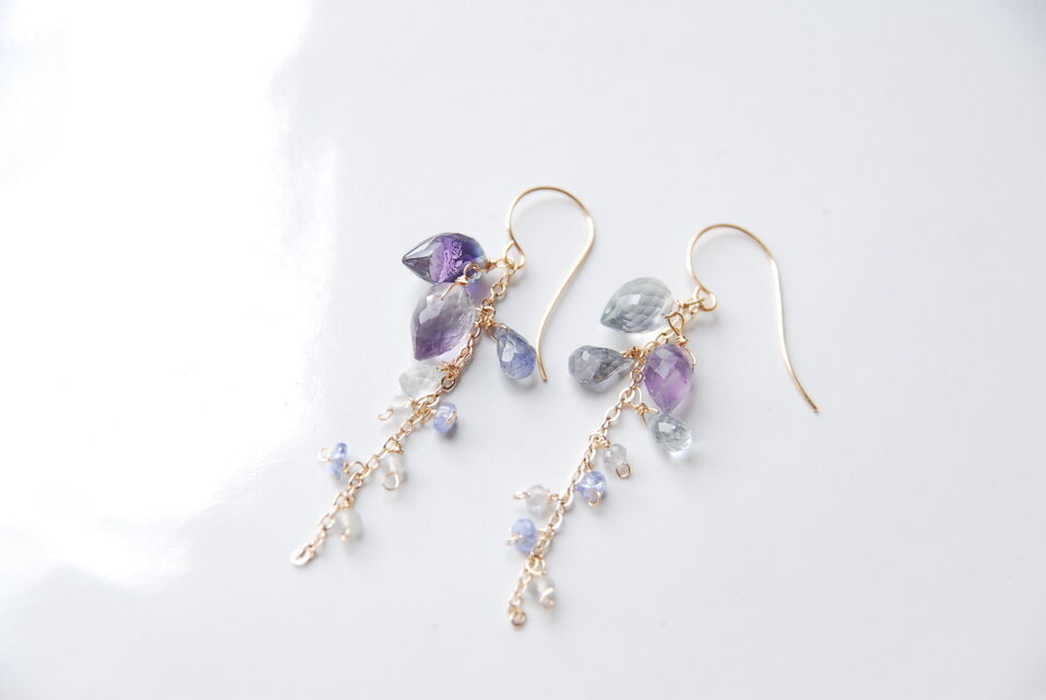 フローライトとカラーストーンのピアス　１４kgf