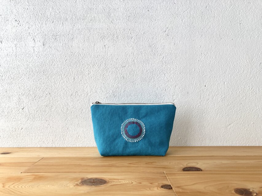 刺繍入りポーチ ターコイズ