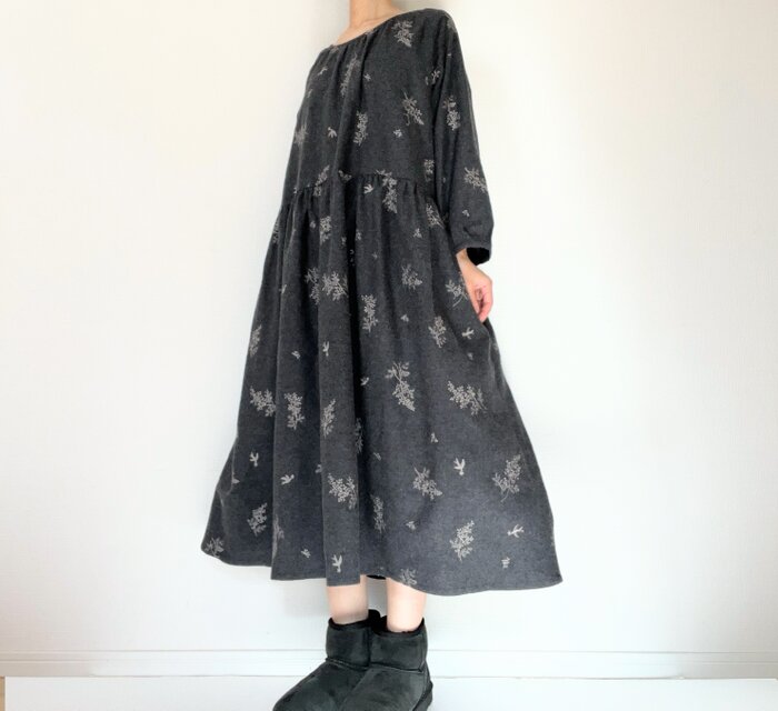 春待ち＊刺繍の小鳥とミモザ花柄＊大人の長袖ワンピース＊国産綿100