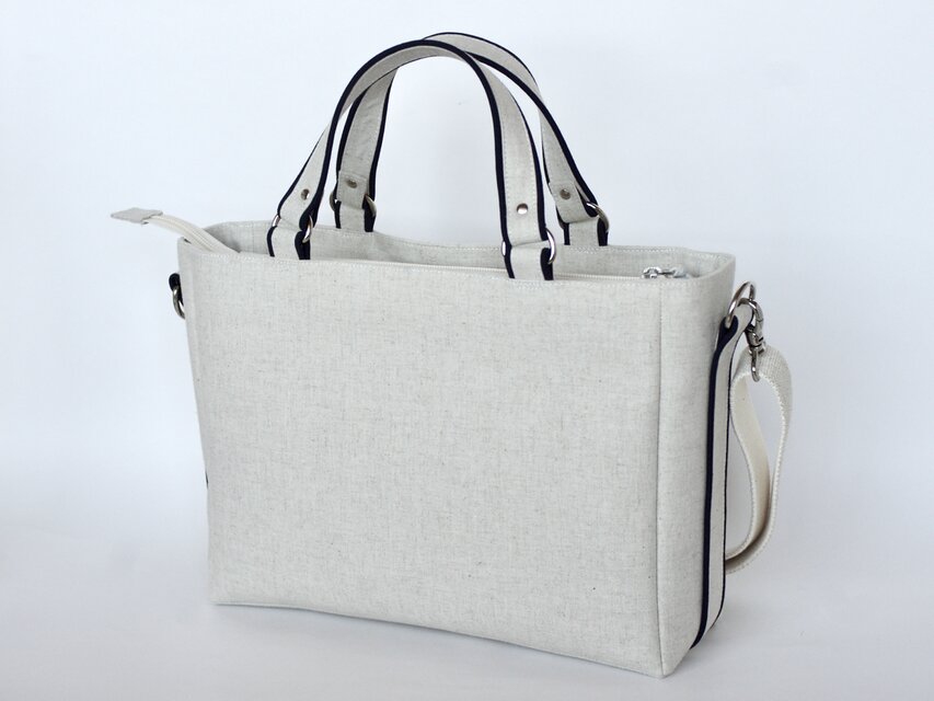 青い花刺繍のショルダーバッグ | iichi 日々の暮らしを心地よくする