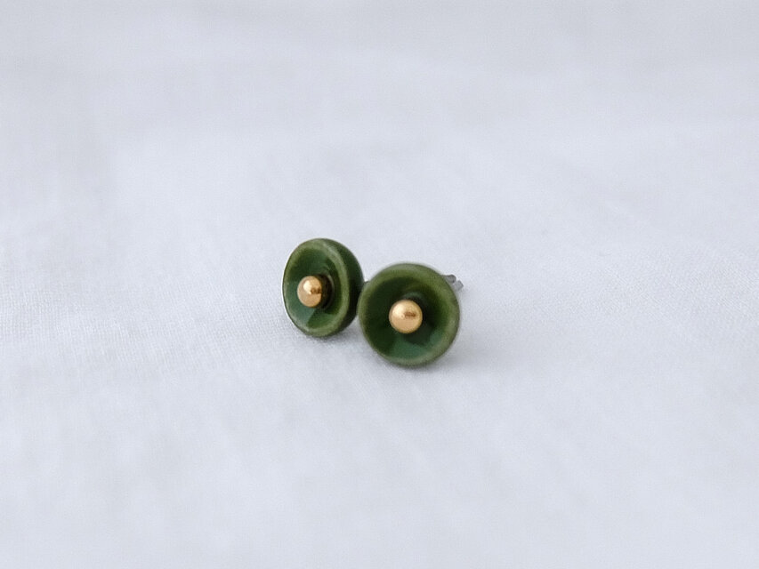 ピアス lily mini lightgreen