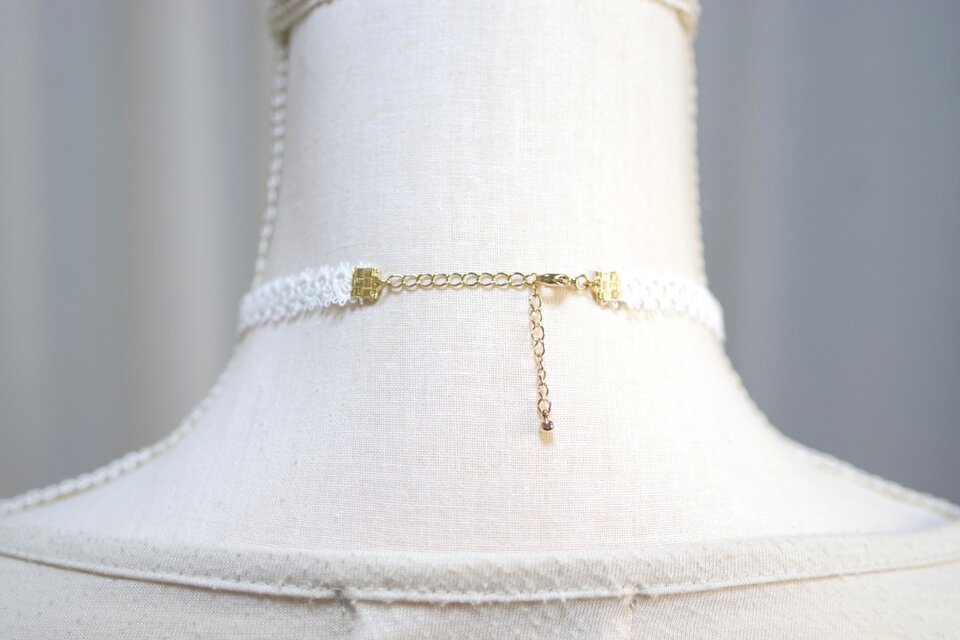 受注製作】レジンアート スクエアモチーフとタティングレースとサテン