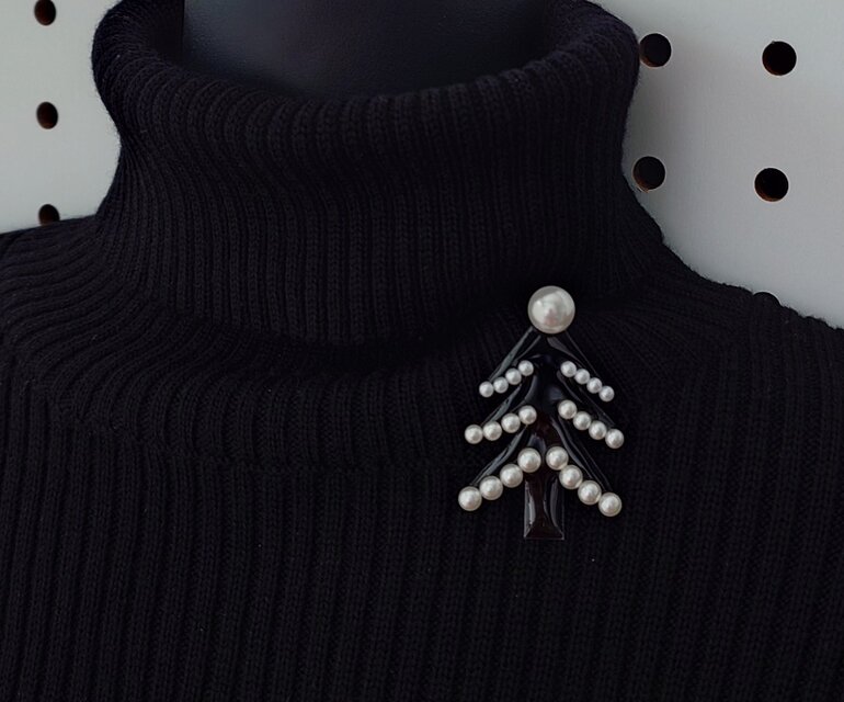 可愛いモノトーンのハンサムツリー