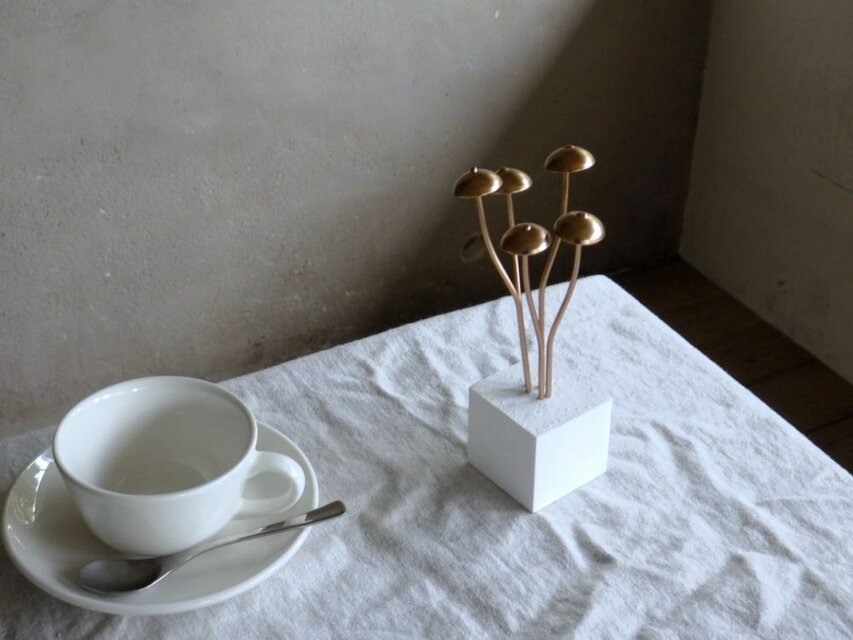 大きなキノコのオブジェ  ■ アロマストーン キューブ