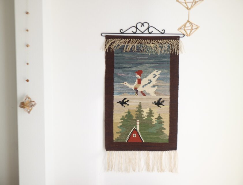 スウェーデンで見つけた手刺繍のタペストリー No.6255