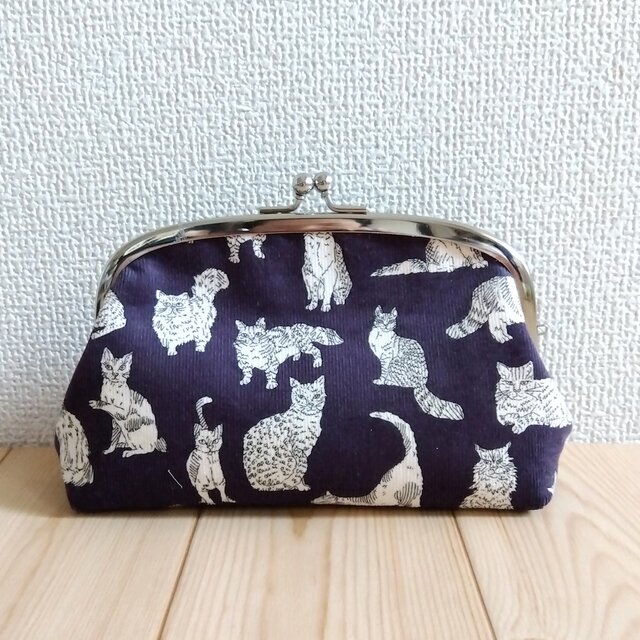 リバティ　大きめがま口ポーチ　16.8cm口金　猫　ミャオウ　パープル　511　クリスマス