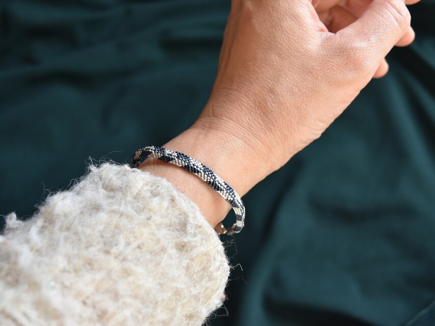 組紐「冬の始まり」ブレスレット（No.25AW-1130） | iichi 日々の