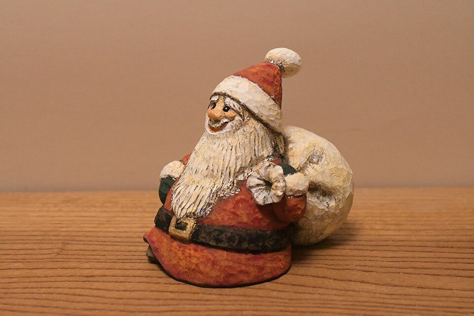 急ぐサンタさん（’25）