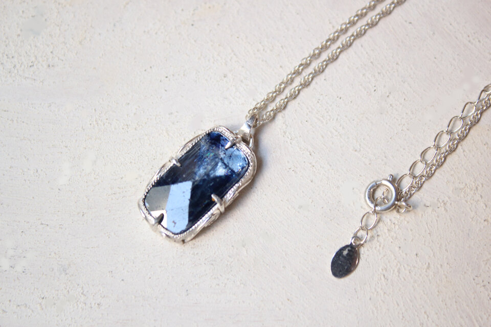 カイヤナイトのネックレス/SV950