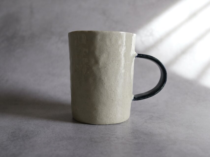 マグカップ　アイボリーとネイビー B