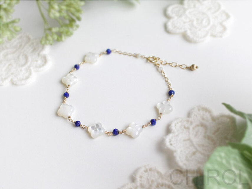 ラピスラズリと シェルの 四つ葉の ブレスレット/ 14kgf