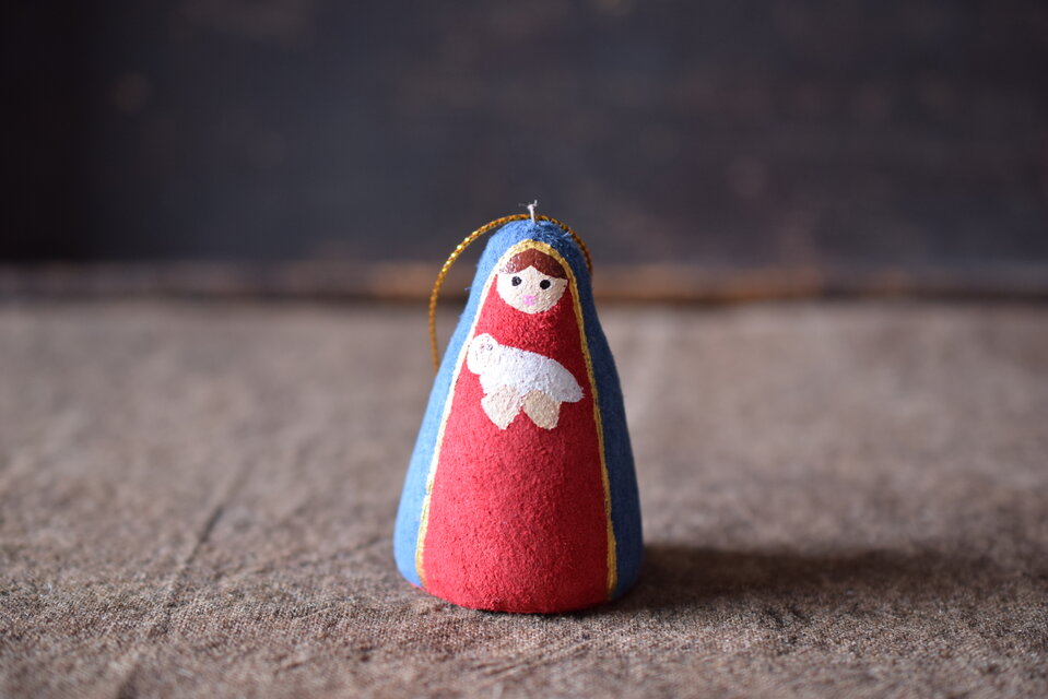 革オーナメント　マリアと赤ちゃん