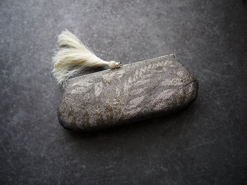 ビンテージバッグ　オリジナルタッセル付き　シダ紋様　クラッチバッグ