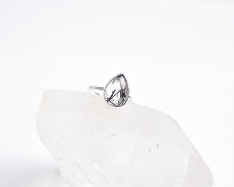 ブラックルチルクォーツ（黒針水晶）のシルバーリング シルバー925
