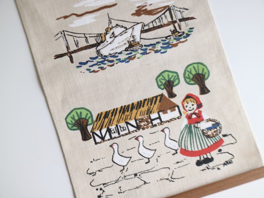 スウェーデンで見つけたタペストリー No.6216 | iichi 日々の暮らしを