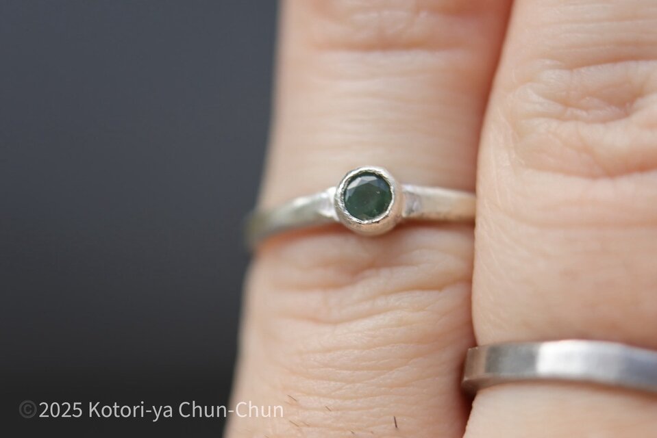 めちゃくちゃお買い得！】産地不明アレキサンドライト・シルバーリング