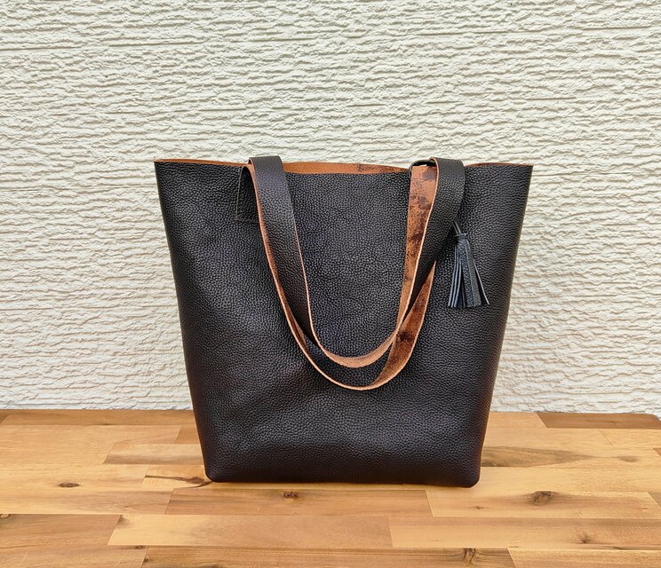 ☆一枚革のBASIC レザートートバッグ（A4/メンズ/レディース/シンプル