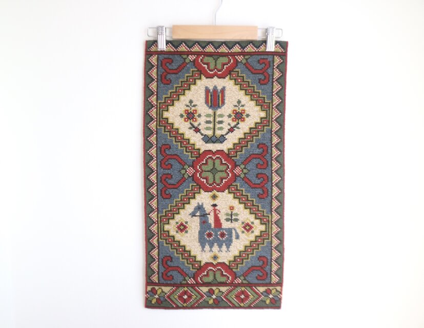 【ご成約品】スウェーデンで見つけた手刺繍のタペストリー ハンガー無し No.6243