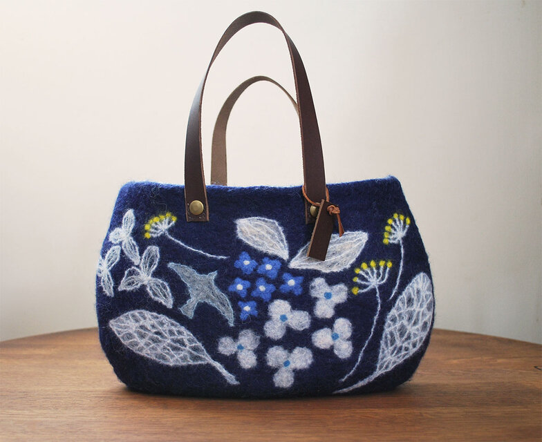 羊毛フェルトバッグ/夜半の森