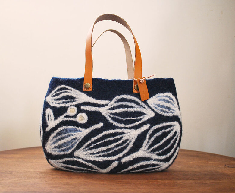 羊毛フェルトバッグ/葉脈