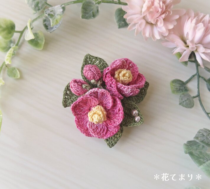レース編み 椿のブローチ ～ピンク～