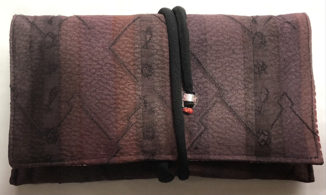 ８５４５　着物で作った和風財布・ポーチ