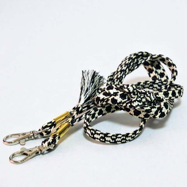 着物リメイク　帯締めで作ったスマホショルダー、スマホストラップ