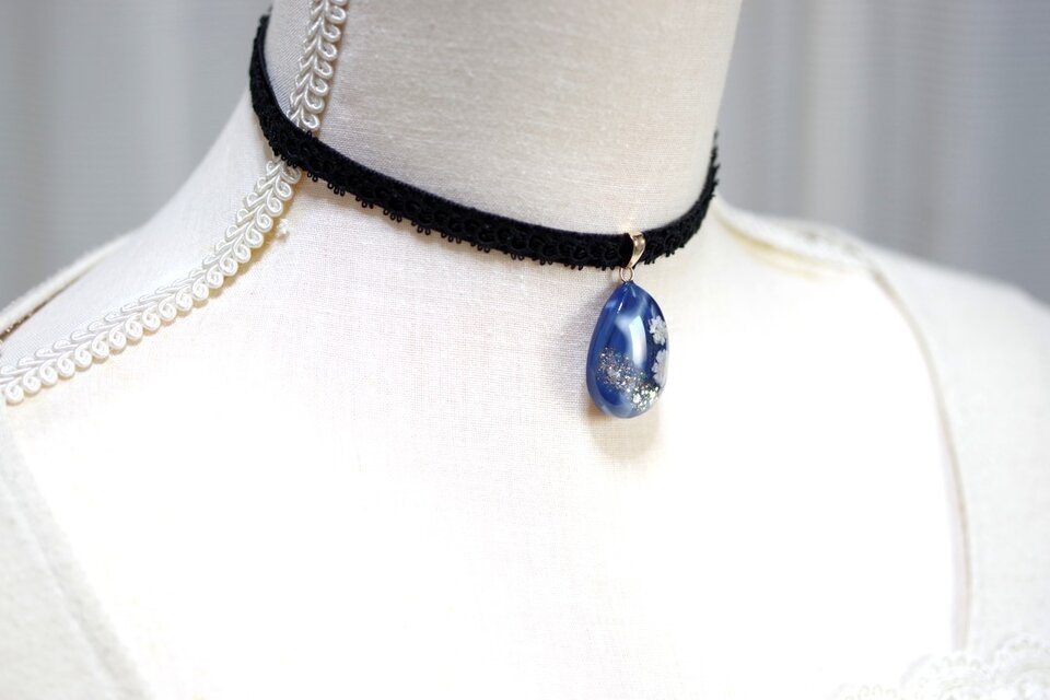 受注製作】レジンアート ドロップモチーフとタティングレースと 受注製作】レジンアート ドロップモチーフとタティングレースと