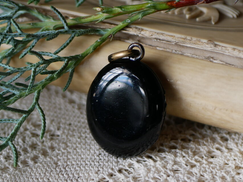 モノグラム ロケットペンダント フランスアンティーク アンティークの