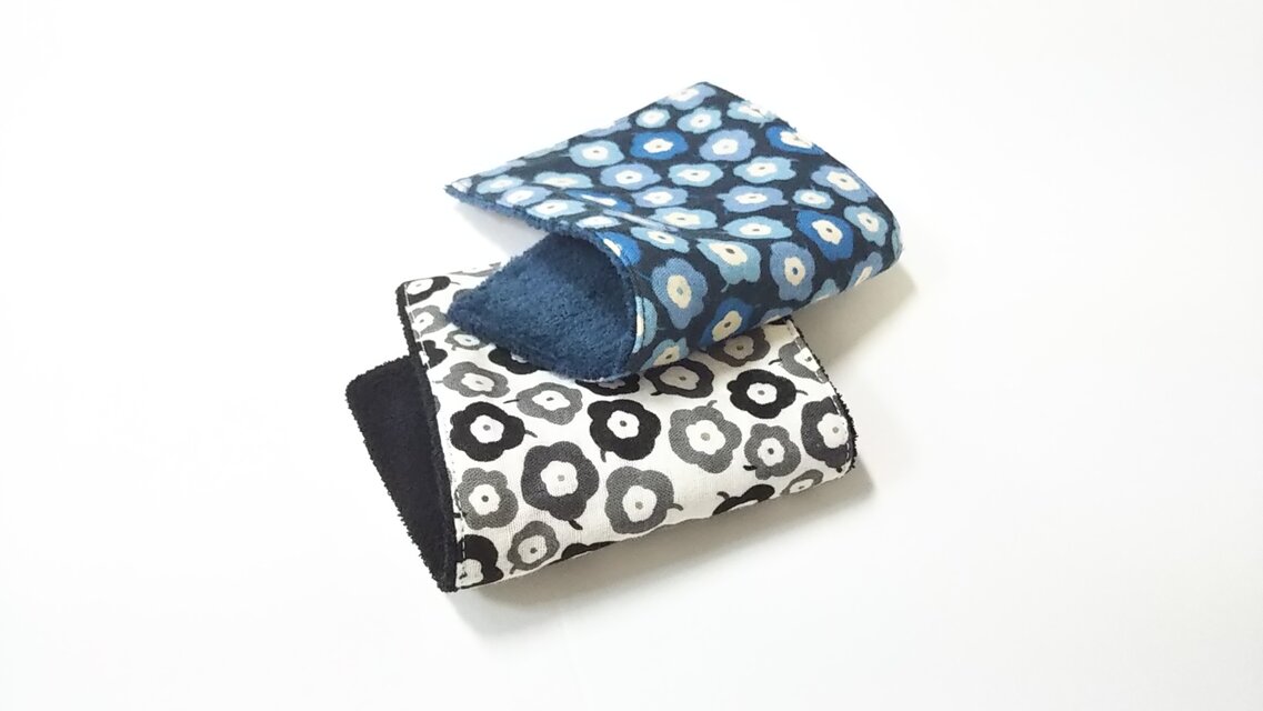 【pさまご予約分】ハーフハンカチ  ダブルガーゼ  小花  2色組