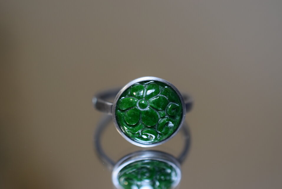RG10-131 手作り 一点物 シルバー ミャンマー産 A貨 本翡翠 干青 指輪 フリーサイズ 彫り花