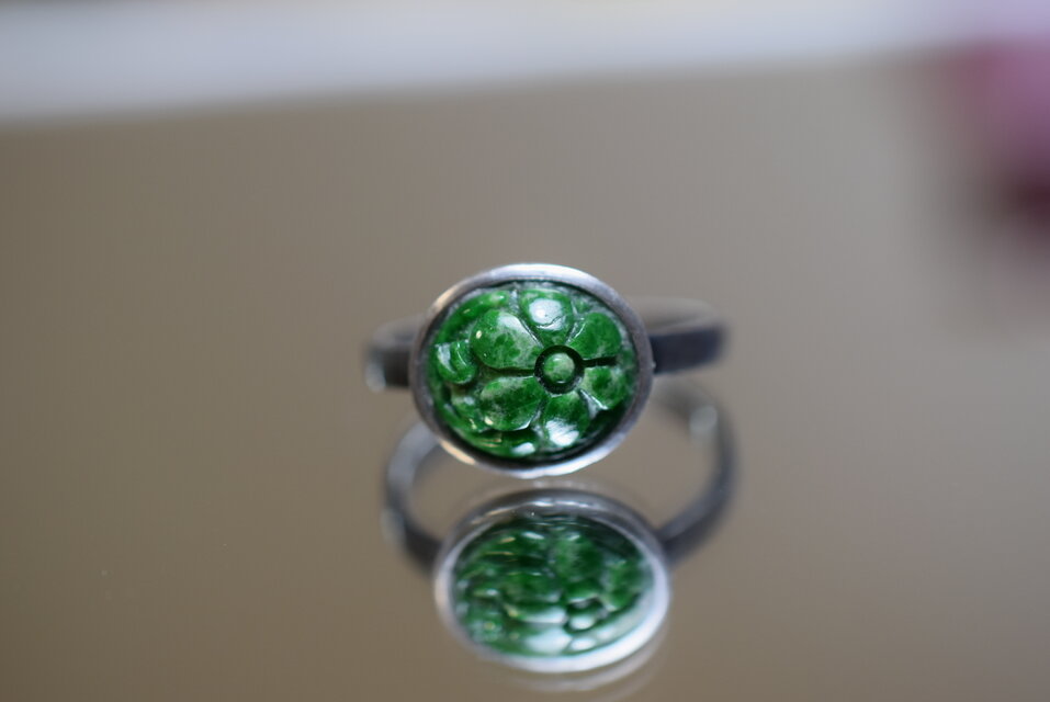 RG10-134 手作り 一点物 シルバー ミャンマー産 A貨 本翡翠 干青 指輪 フリーサイズ 彫り花