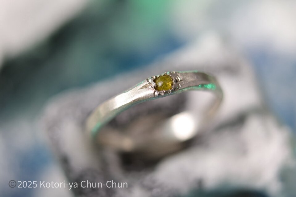 【これがナチュラルだと…？】ローズカット　Yashのナチュラルダイヤモンド・シルバーリング【レモシュワ】