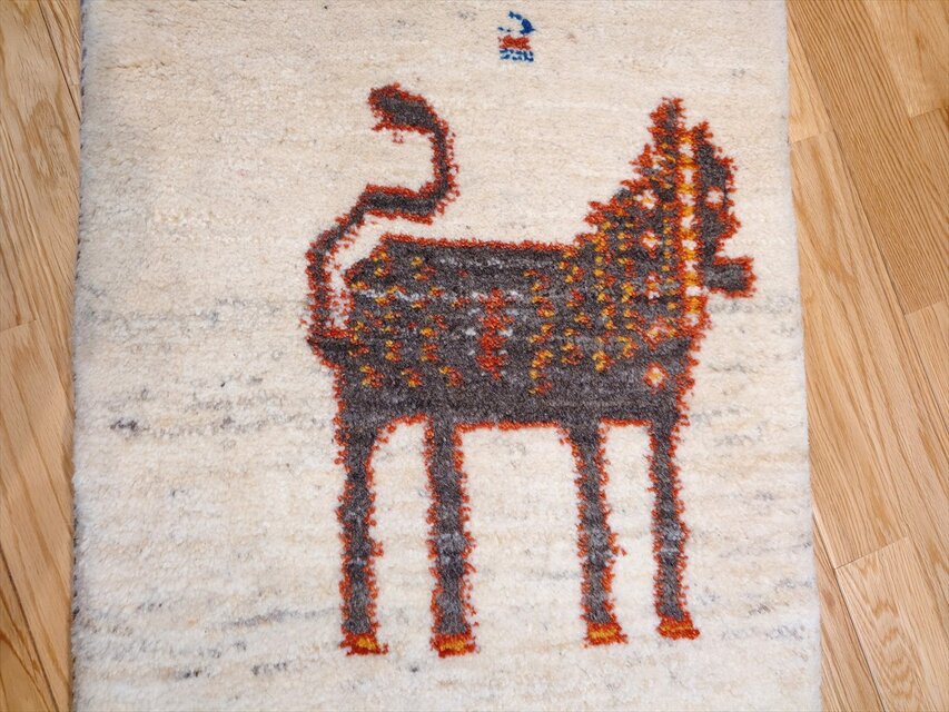 ペルシャ ギャッベ ランナー中 ラグ 135x53cm 3匹のライオン RJ12937
