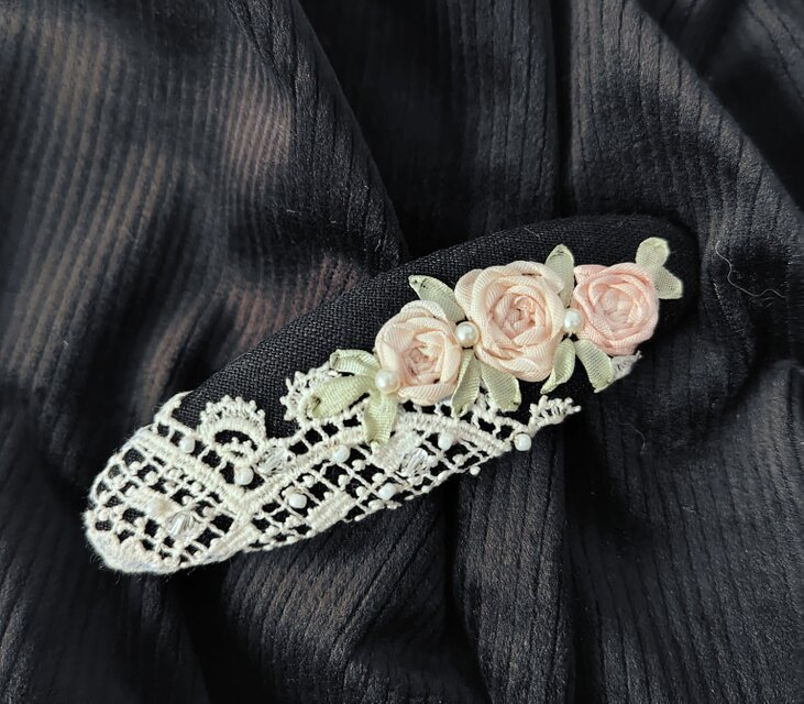 アンティークレース*リボン刺繍*バレッタ*c | iichi 日々の暮らしを