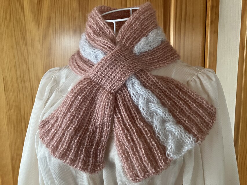 ニュアンスモヘアティペット(手編み)