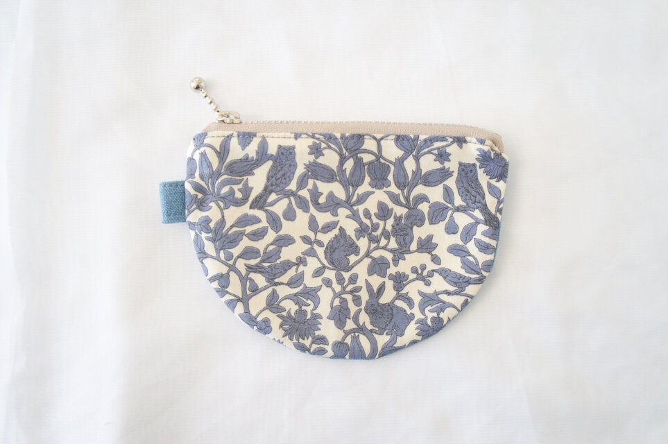 森の仲間たちの半月型ポーチ【ブルー】/ ミニポーチ